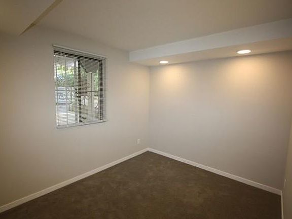 2nd image of 444 Dellbrook Ave