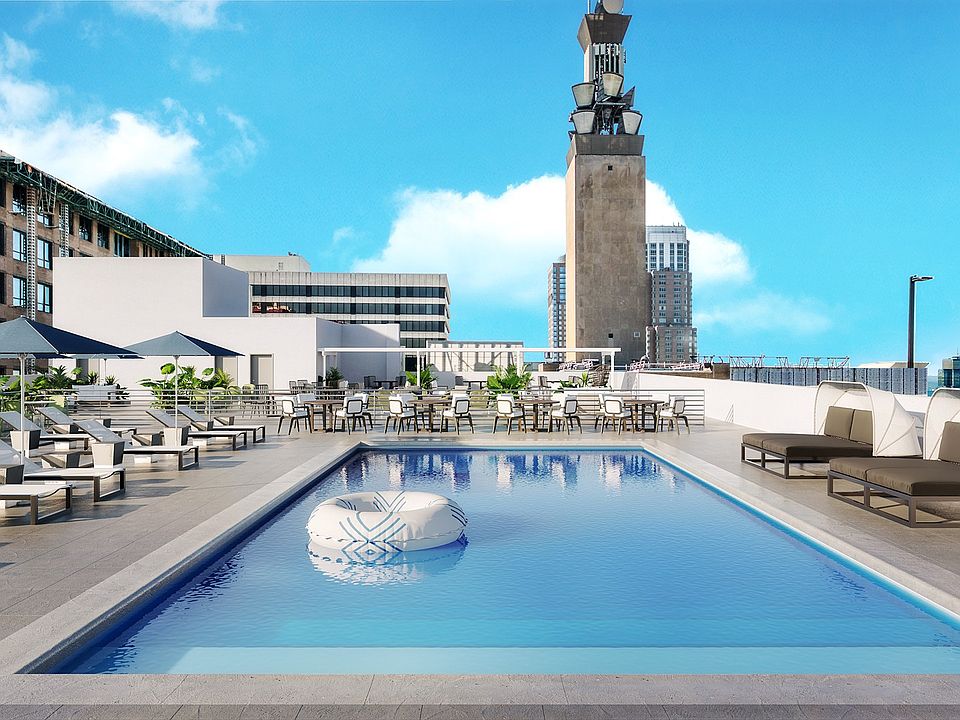 Welcome to Hamilton Crossing Apartments, where luxury meets leisure. Enjoy stunning city views from our rooftop pool, perfect for relaxation and social gatherings. Elevate your living experience; schedule a tour today!