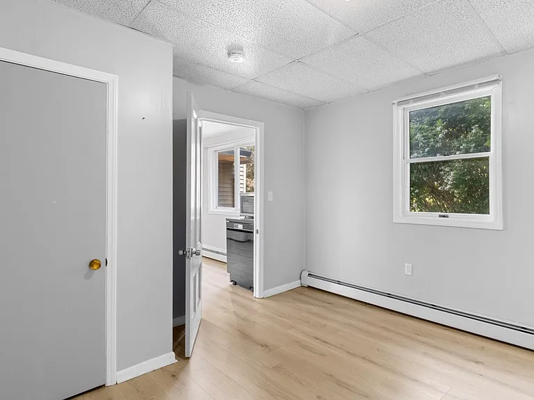 30 Granite St — Photo 16