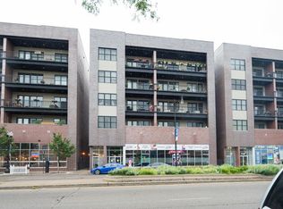 1832 W Irving Park Rd APT 403, Chicago, IL 60613