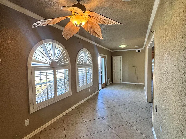7409 Edgemere Blvd — Photo 19