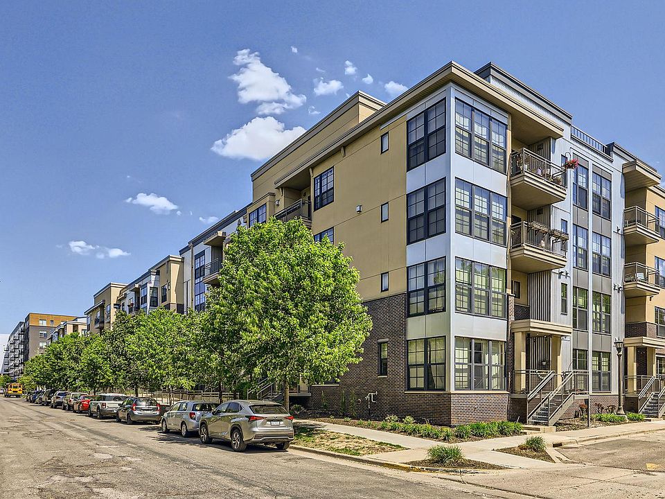 1st image of 820 Emerald St APT 402