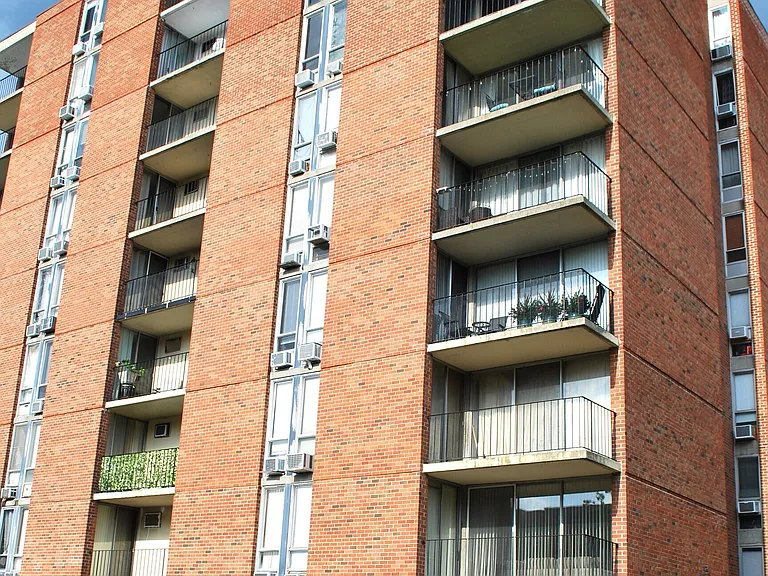 87 Glenbrook Rd #7G — Photo 13