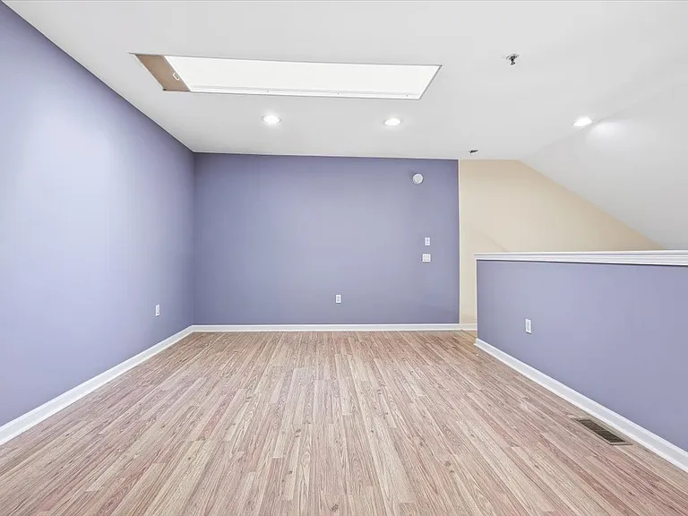 39 Union St #402 — Photo 15