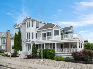 105 40th St, Avalon, NJ 08202