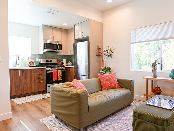 2nd image of 123 S Avenue 63 #121