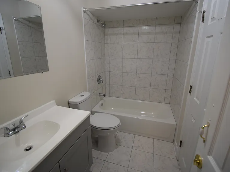 Full bath in basement