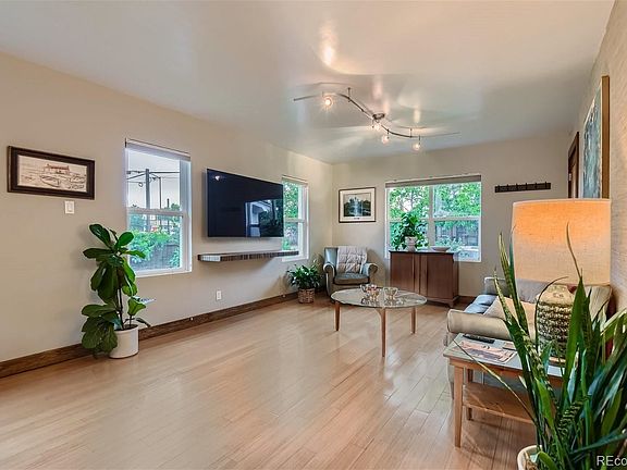 4th image of 4434 N Lowell Blvd