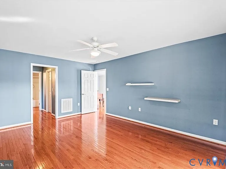 686 Lake Caroline Dr — Photo 31