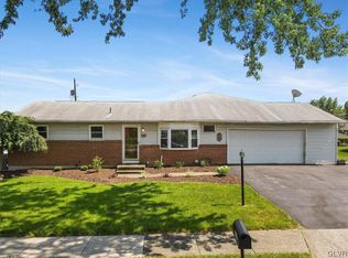 3940 Norfolk Dr, Bethlehem, PA 18020