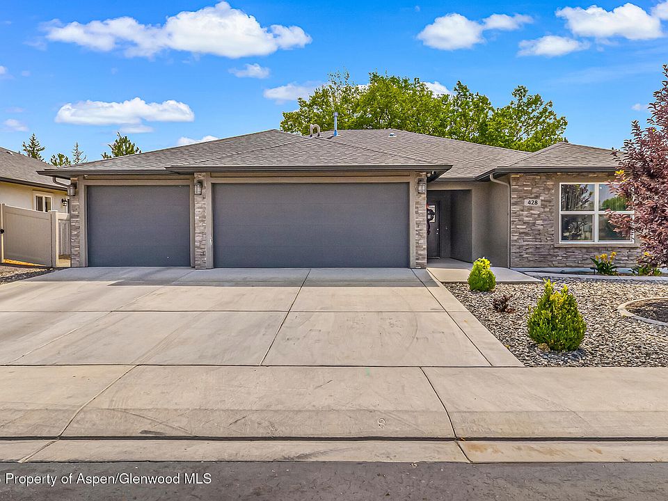 1st image of 428 Fox Meadows St