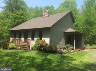 32 Woods Ln, Barto, PA 19504