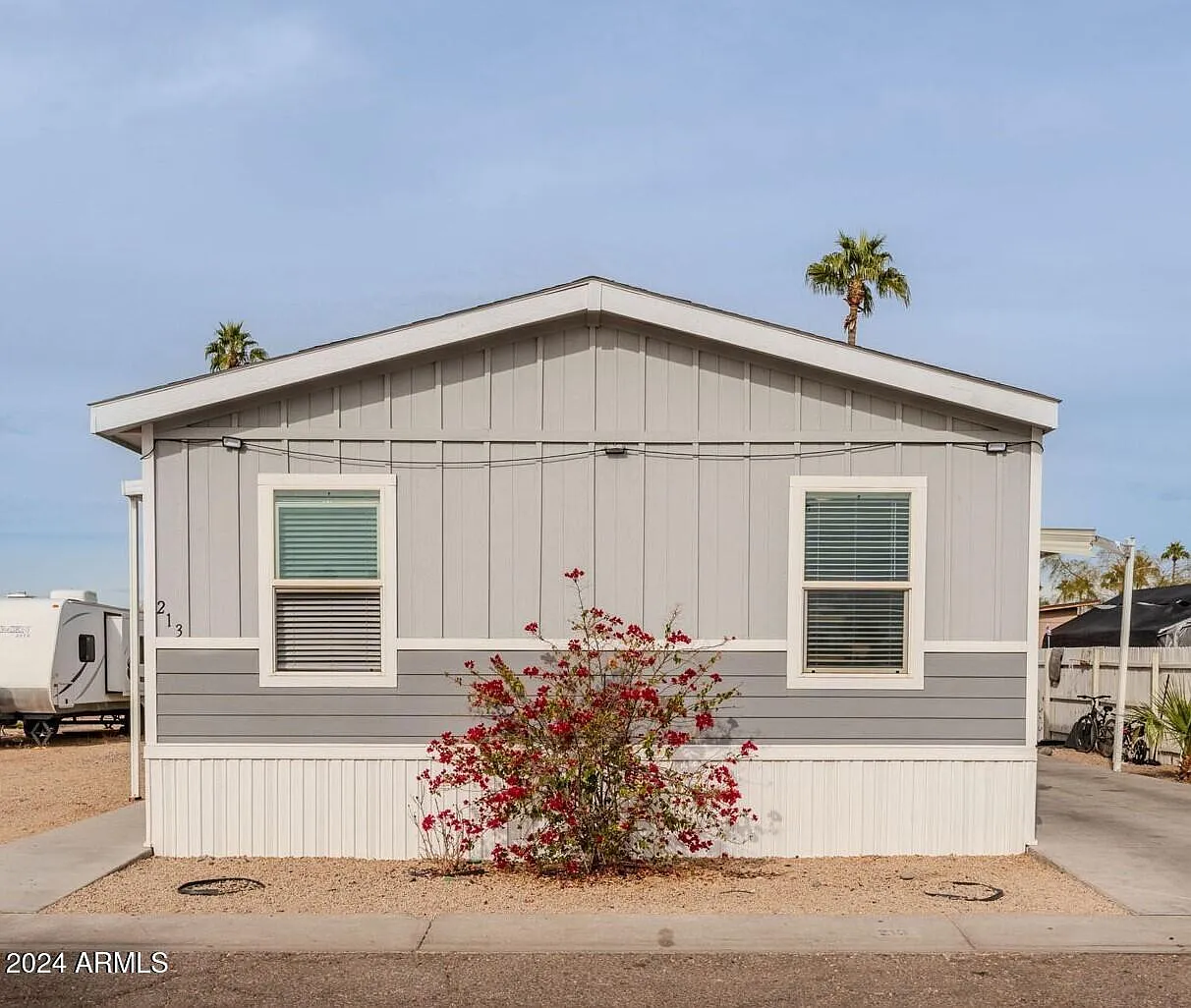 3 bed, 2.0 bath, 1152 sqft, $2,300 — Photo 2