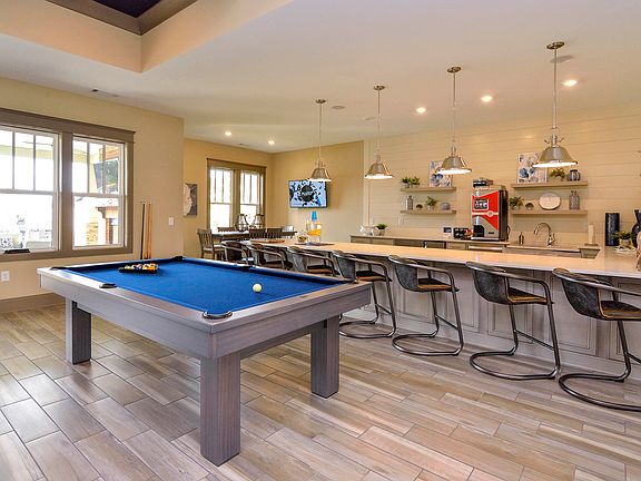 2nd image of 2477 Palomar Cir N #10