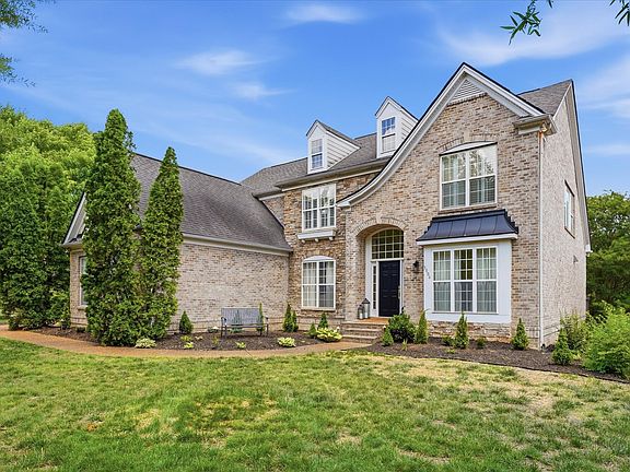 3rd image of 3006 Coral Bell Ln