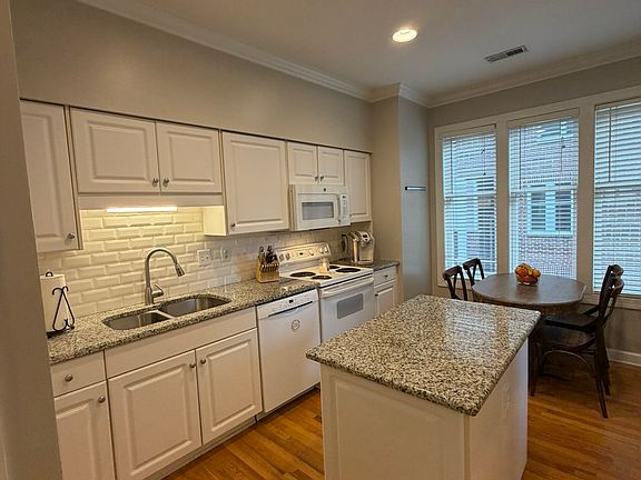 3rd image of 343 Clement Ave