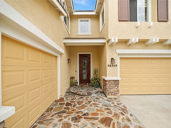 3rd image of 26352 Palm Tree Ln