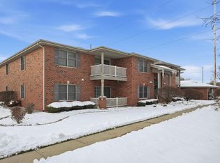 545 Cambridge Ct UNIT 1-D, Munster, IN 46321