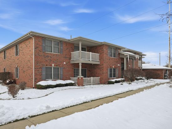 545 Cambridge Ct Unit 1-D, Munster, IN 46321