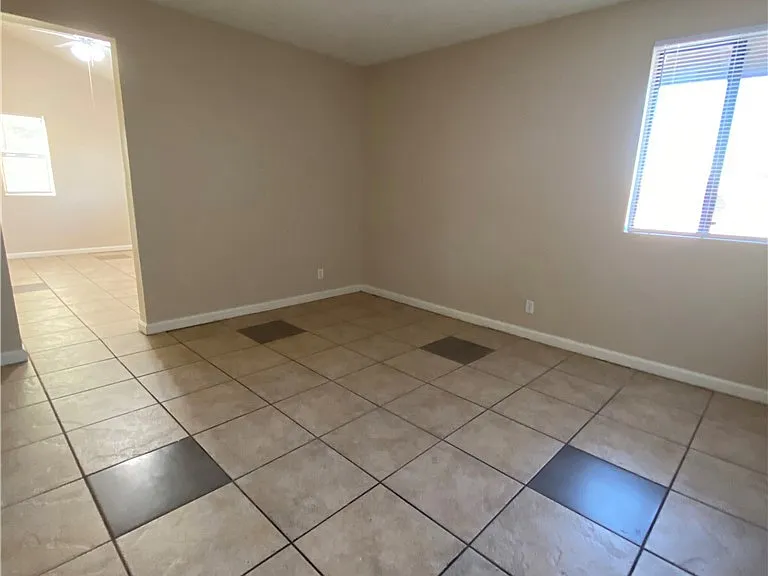18746 Rock Springs Rd — Photo 13