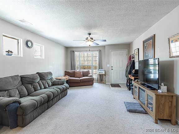 4th image of 49 Sunset Dr