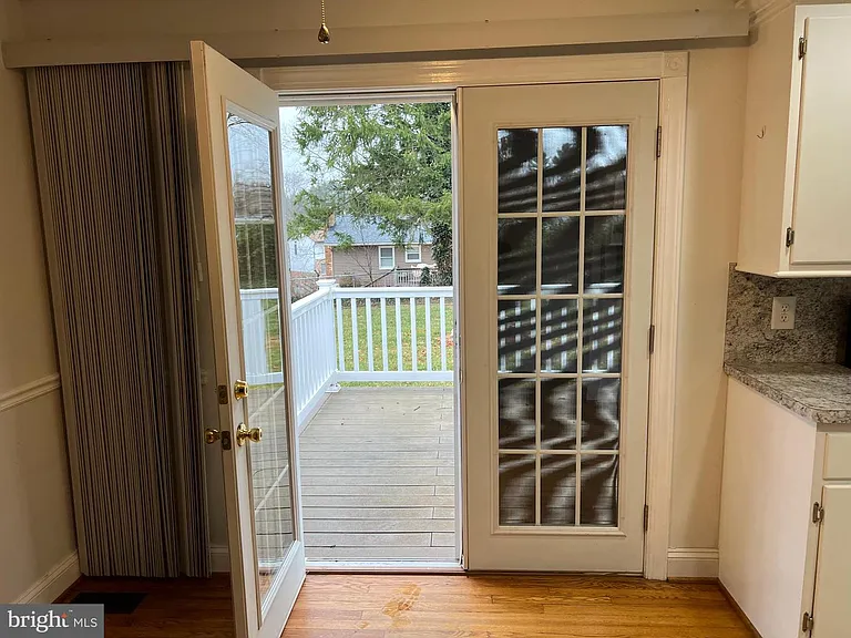 810 Wisteria Dr — Photo 9