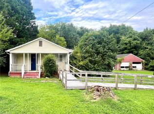 128 2nd St, Haw River, NC 27258