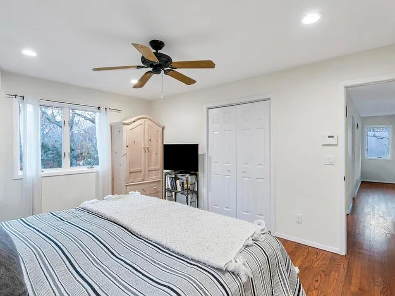 51 Roses Grove Rd — Photo 18
