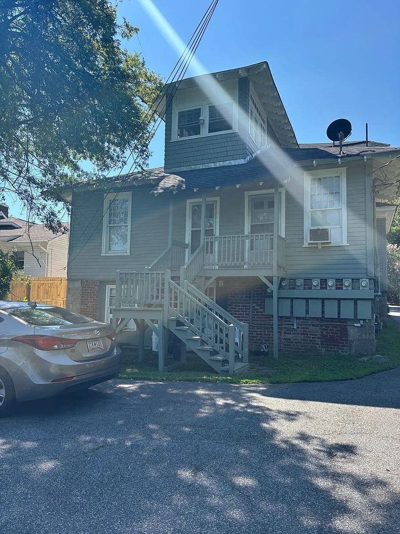 540 Glendalyn Ave — Photo 3