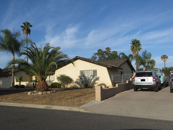 3rd image of 14171 Calle Vista Dr