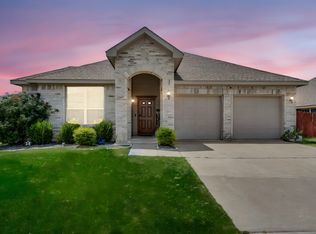 205 Bay St, Waxahachie, TX 75165