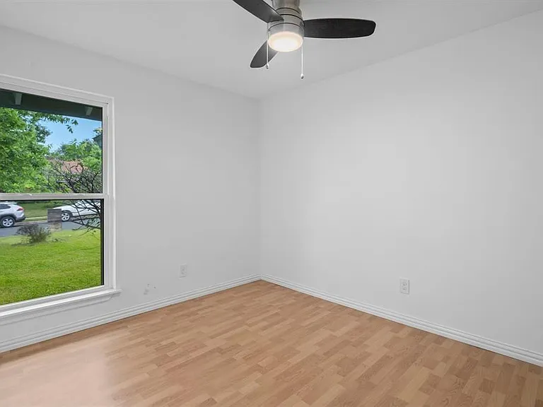 1401 Meadowmear Dr — Photo 19