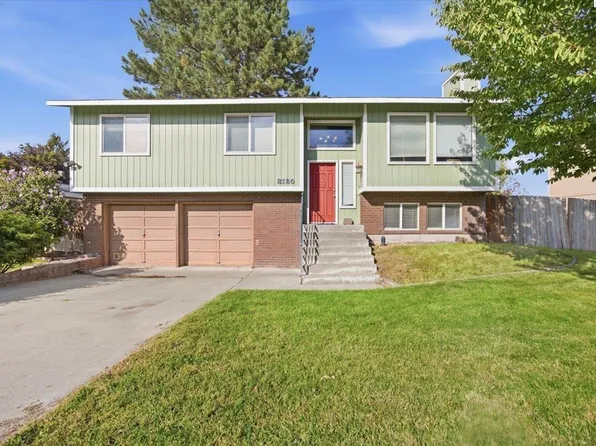 8120 W Hood Ave, Kennewick, WA 99336
