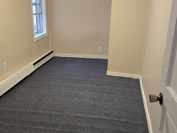 4th image of 112 Oak Hill Ave
