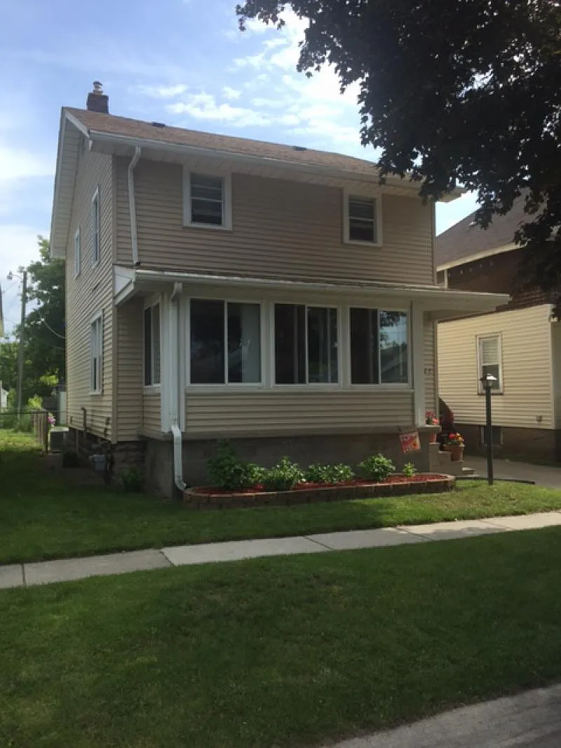 1524 Lyon St photo 1