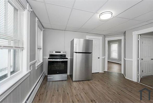 1st image of 221 Lake Ave