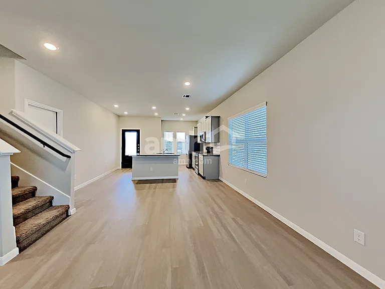 2712 Iberia Ct — Photo 6