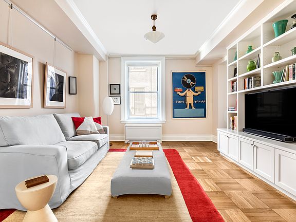 5th image of 924 W End Ave APT 121