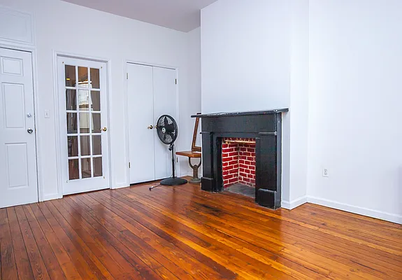 Rented by Nooklyn NYC LLC | media 25