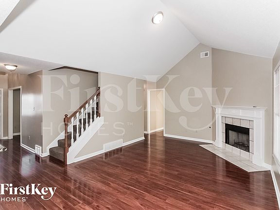 2nd image of 9290 Sarsen Dr