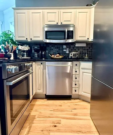 301 Monroe St #3R — Photo 9