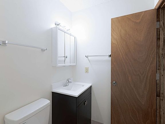 5th image of 1535 F St #X1