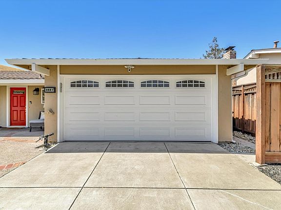 5th image of 3887 Regaby Place Ct