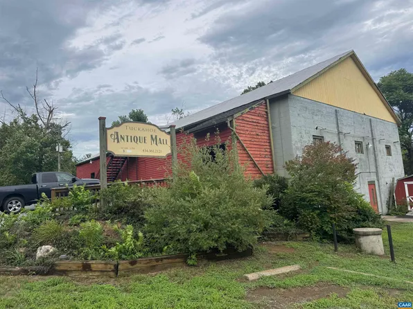 4202 Rockfish Valley Hwy, Nellysford, VA 22958