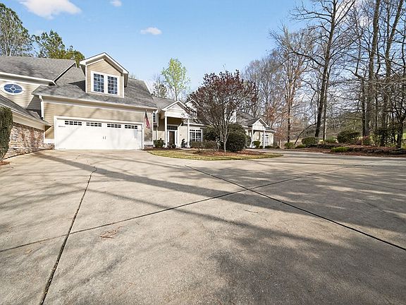 3rd image of 4701 Turnberry Ln Unit 9B