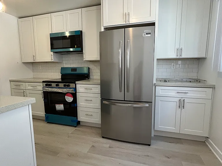 Laufer properties — Photo 24