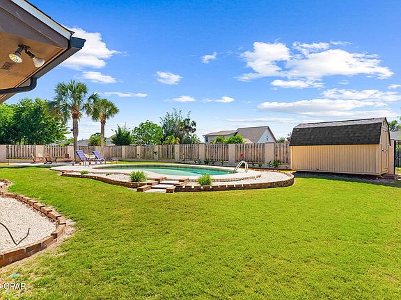 3rd image of 157 Candlewick Cir