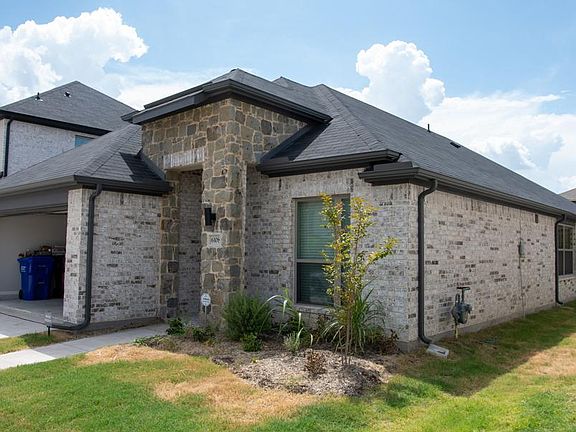 2nd image of 6108 Tawakoni Ln