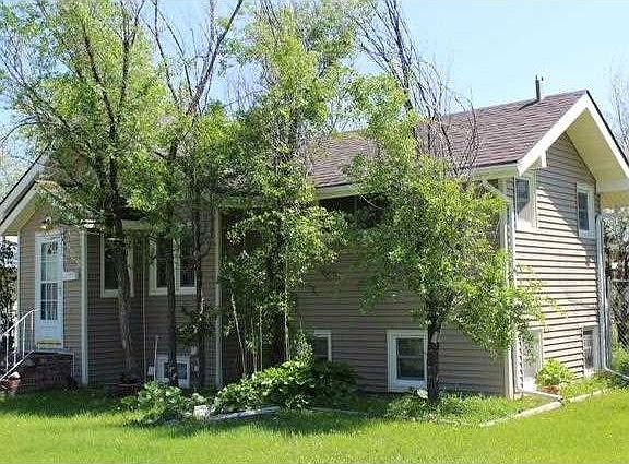 2nd image of 609 N Crow Ave