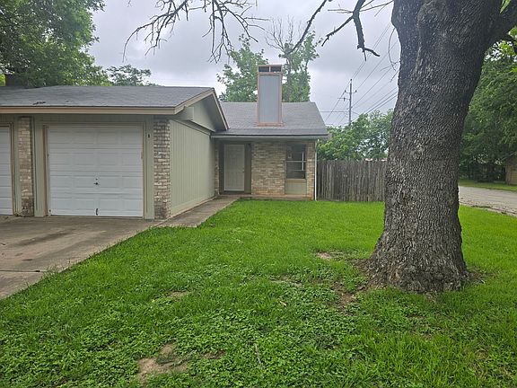5th image of 420 Vista West Ct #B